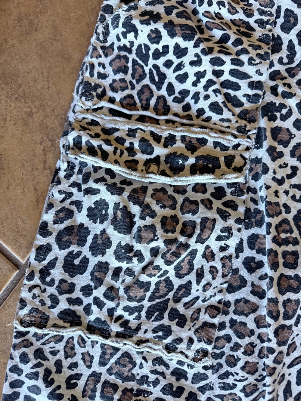 easel Women's Leopard Print Wide-Leg Cargo Pants - Black & White - Picture 6 of 6